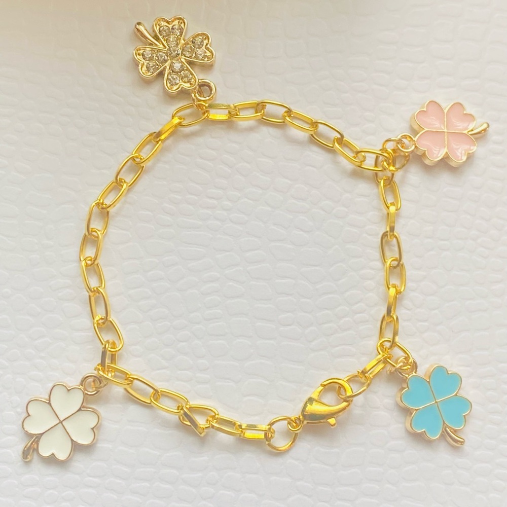 4 leaf clover charm bracelet